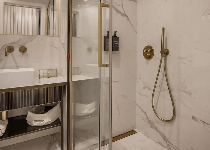 Maison d'hôtes Golden House Vatican - Rienzo 4*